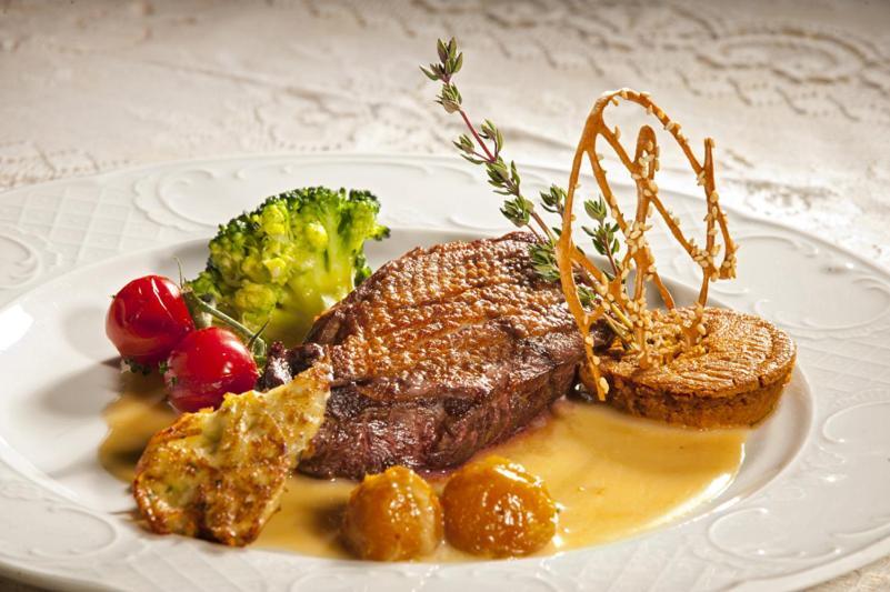 Chateau Des Monthairons Hotel Restaurant Gastromaison Spa Privatif Les Monthairons Esterno foto