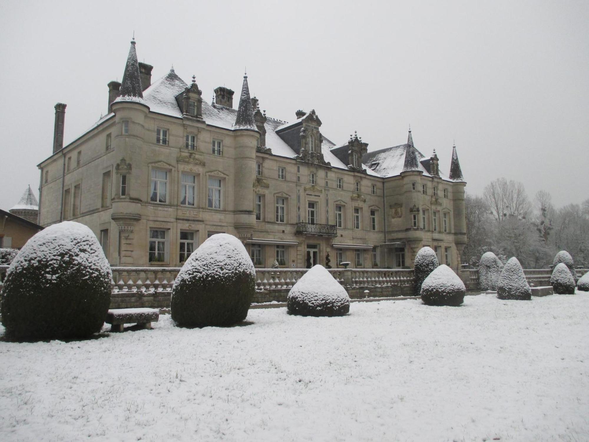 Chateau Des Monthairons Hotel Restaurant Gastromaison Spa Privatif Les Monthairons Esterno foto