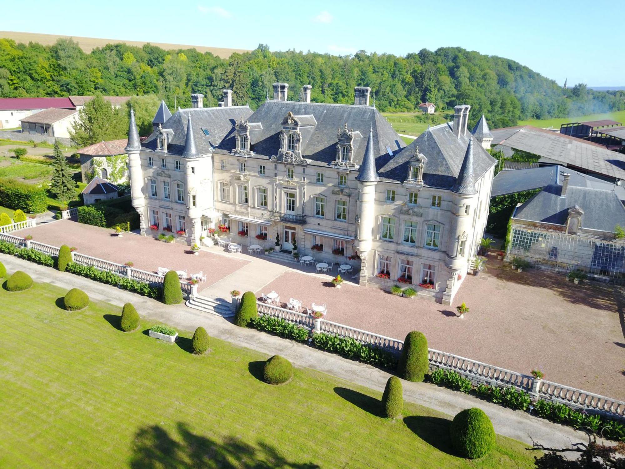 Chateau Des Monthairons Hotel Restaurant Gastromaison Spa Privatif Les Monthairons Esterno foto