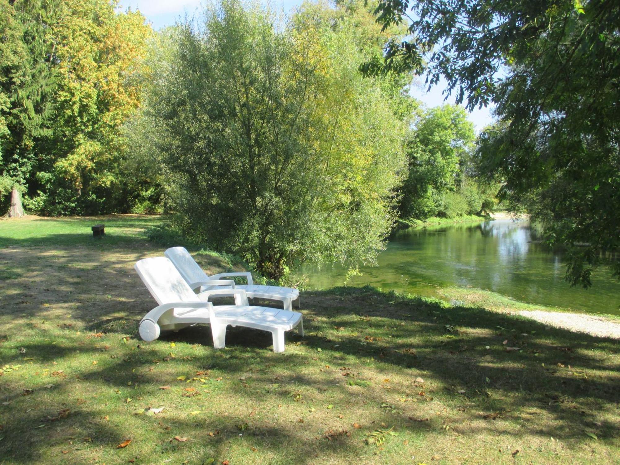 Chateau Des Monthairons Hotel Restaurant Gastromaison Spa Privatif Les Monthairons Esterno foto